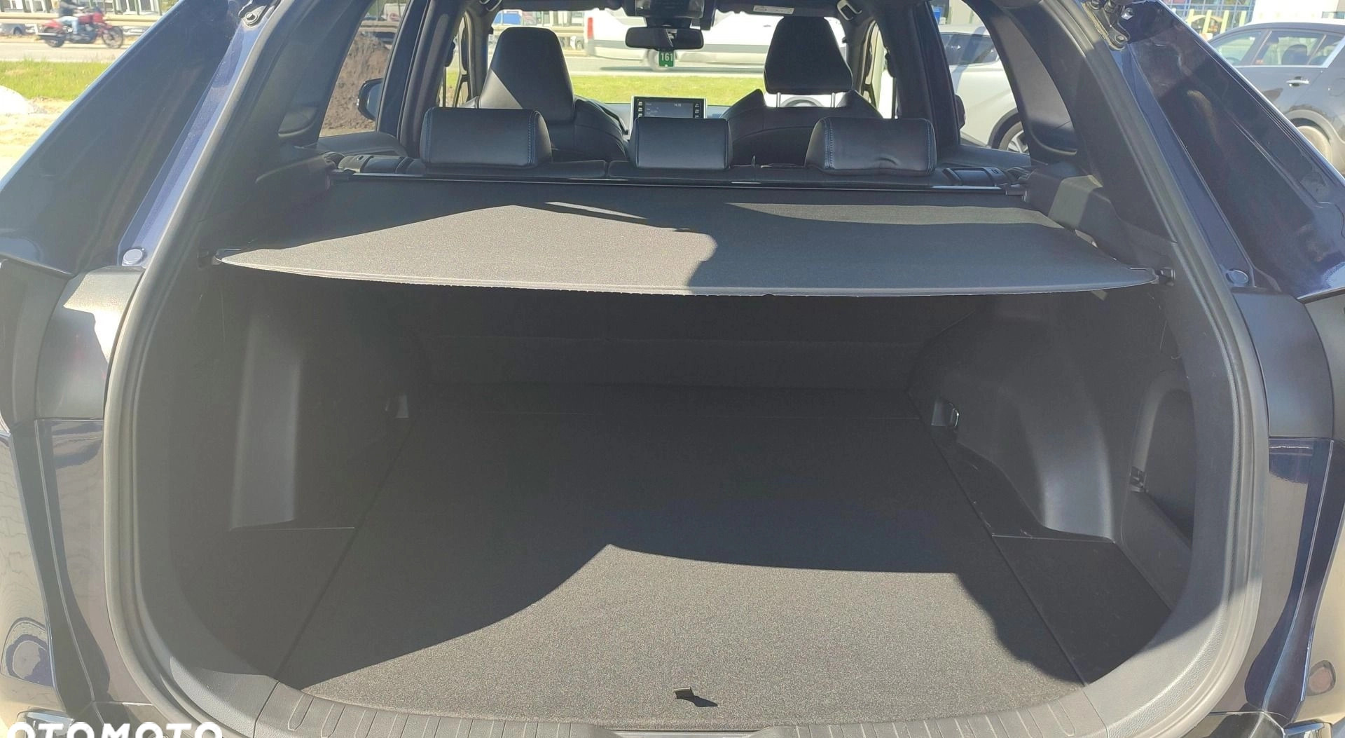 Toyota RAV4 cena 159900 przebieg: 50365, rok produkcji 2021 z Pieniężno małe 277
